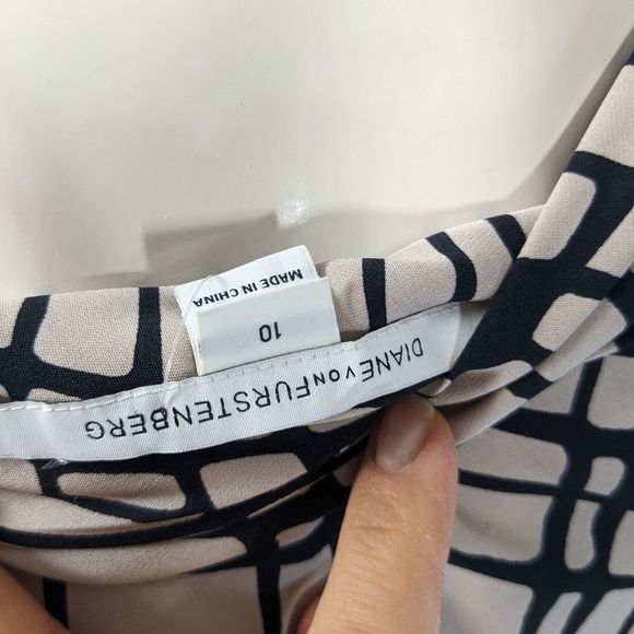 Diane Von Furstenberg Black and Cream Midi Dress - Picture 5 of 10